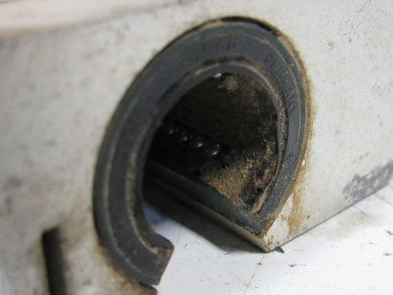 Weeke BP12 22mm Linear Rod Bearing Shuttle With Integrated Air Stop