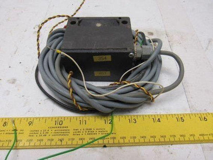 Balluff BNS113-B3-R12-61A12 Mechanical 2 Position Roller Plunger Switch