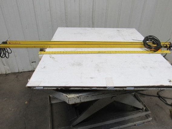 STI MiniSafe-B MS4364B-2 Safety Light Curtain Receiver & Transmitter Set 64"