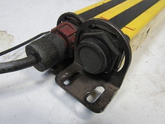 STI MiniSafe-B MS4364B-2 Safety Light Curtain Receiver & Transmitter Set 64"