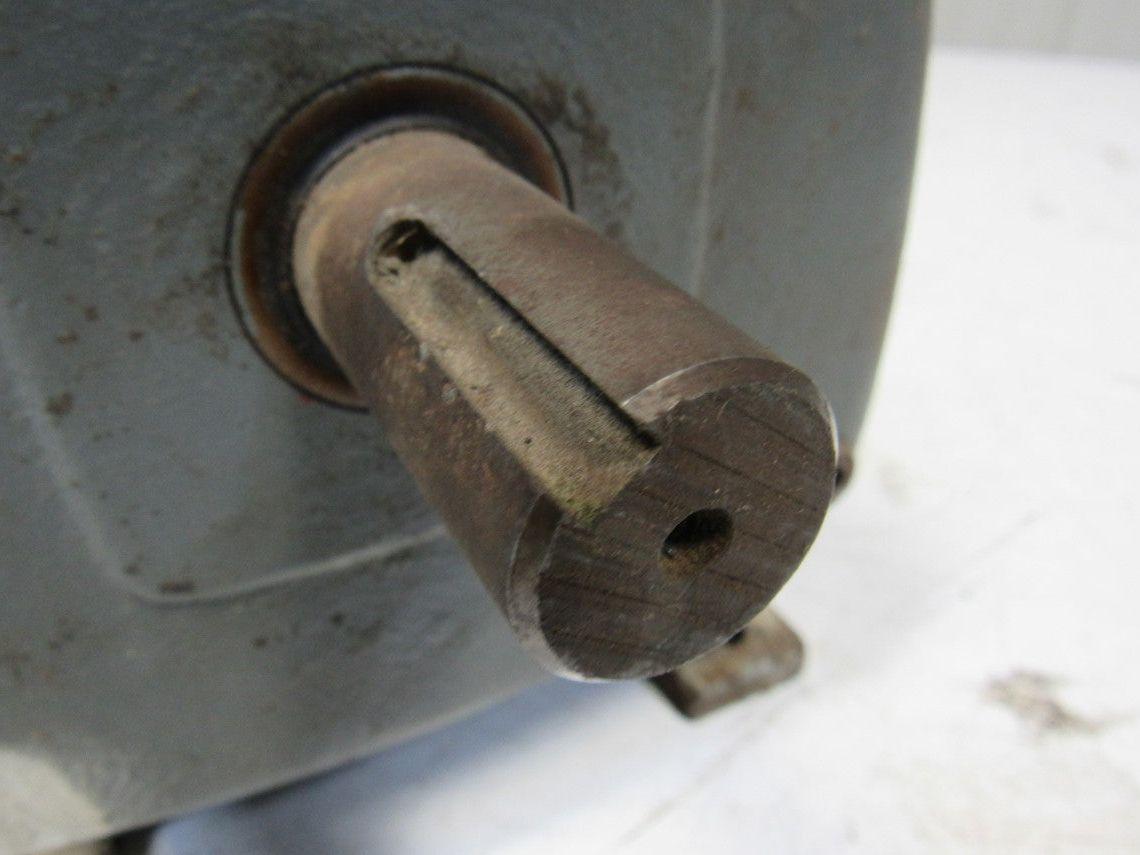 Dayton 2Z935A 19:1 Ratio 1725RPM 1/2Hp Input 92RPM Output Inline Gear Reducer