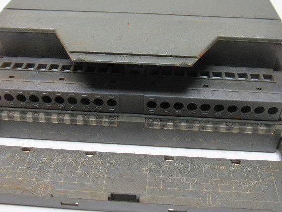 Siemens Simatic S7 6ES7322-1BH01-0AA0 24 VDC Output Module