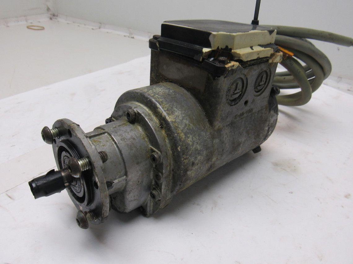 Danfoss Bauer BG04-31/DU04LA8/SP 0,015kW 810RPM 255-480V  50/60Hz Geared Motor