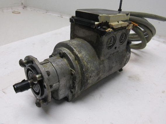 Danfoss Bauer BG04-31/DU04LA8/SP 0,015kW 810RPM 255-480V  50/60Hz Geared Motor