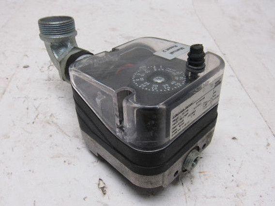 Kromschroder DG50NT 1 - 20" WC (2.5 - 50 mbar) Air Gas Pressure Switch