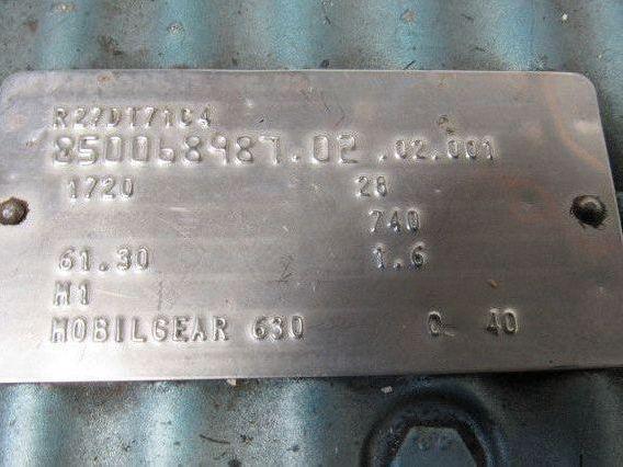 Sew R27DT71G4 61.30:1 Ratio 28RPM 1/3Hp 230/460V Inline Gear Motor