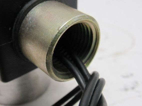 Honeywell 71395SN1ENJ1 250 PSI 120V Solenoid Valve