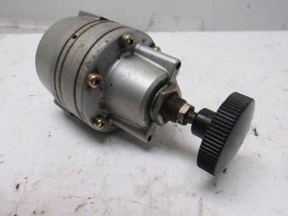 SMC NIR200-N02 100PSI Air Pressure Regulator 1/4" NPT