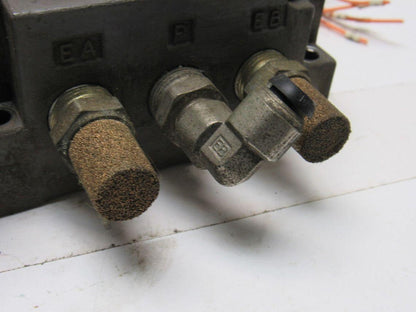 Numatics 082SA415M015S 4/2 Position 4 Valve Manifold Bank 24 VDC Assembly