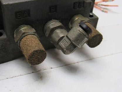 Numatics 082SA415M015S 4/2 Position 4 Valve Manifold Bank 24 VDC Assembly