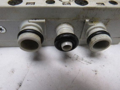 Rexroth R432016668 5/3 Position Exhaust Center Solenoid Valve 110V Coil