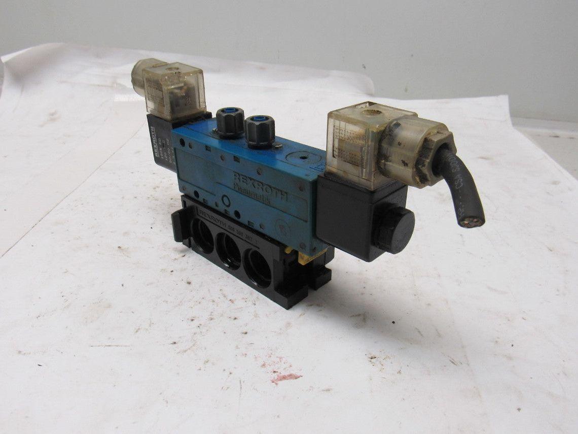 Rexroth PW-067717-00001 4/3 Position Solenoid Operated Poppet Valve 110V Coil