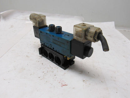 Rexroth PW-067717-00001 4/3 Position Solenoid Operated Poppet Valve 110V Coil