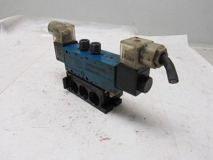 Rexroth PW-067717-00001 4/3 Position Solenoid Operated Poppet Valve 110V Coil