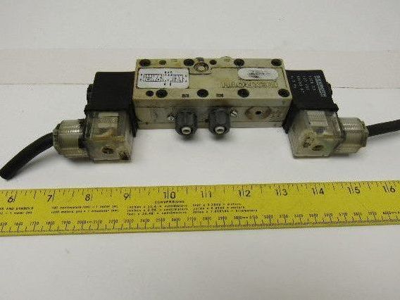 Rexroth R432016670 5/3 Way Closed Center Double Solenoid Air Valve 120V Coil