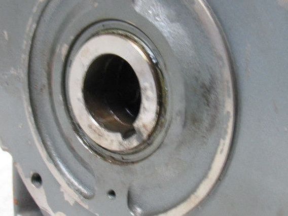 US Motors Series 2000 28:1 Ratio 1750RPM 62.5 Output Thru Shaft Gear Reducer