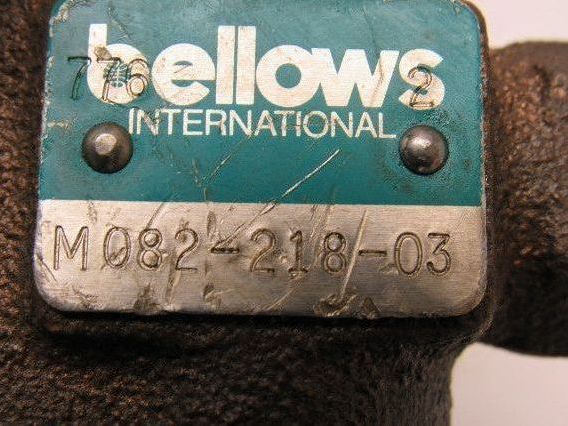 Bellows M082-218-03 3 Port Lever Operated Air Valve 1/4" Ports