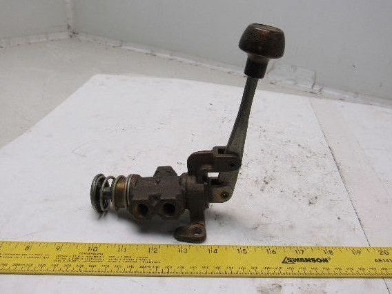 Bellows M082-218-03 3 Port Lever Operated Air Valve 1/4" Ports