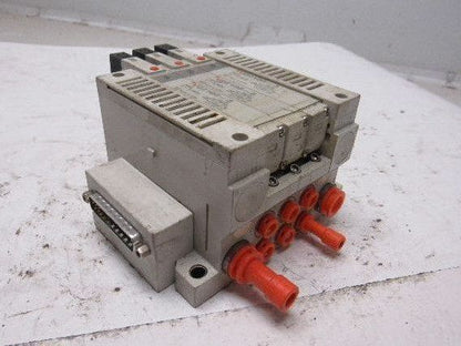 SMC VQ2100-3 5/2 Position Sigle Solenoid Operated Valve Bank Manifold 120V