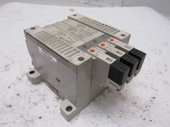 SMC VQ2100-3 5/2 Position Sigle Solenoid Operated Valve Bank Manifold 120V
