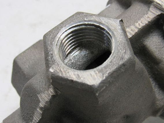 Parker N35054004  3-Way Solenoid Valve 140PSI 1/2" NPT 120V Coil