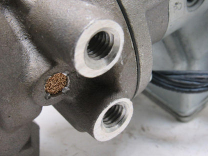 Parker N35054004  3-Way Solenoid Valve 140PSI 1/2" NPT 120V Coil