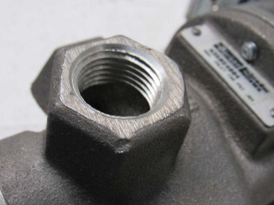 Parker N35054004  3-Way Solenoid Valve 140PSI 1/2" NPT 120V Coil