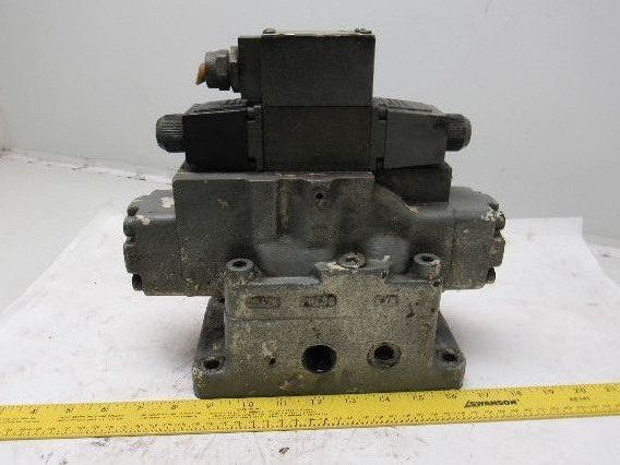 Racine FD4 BSHS 701SE Solenoid Pilot Operated 3 Position Spool Valve Unit 115V