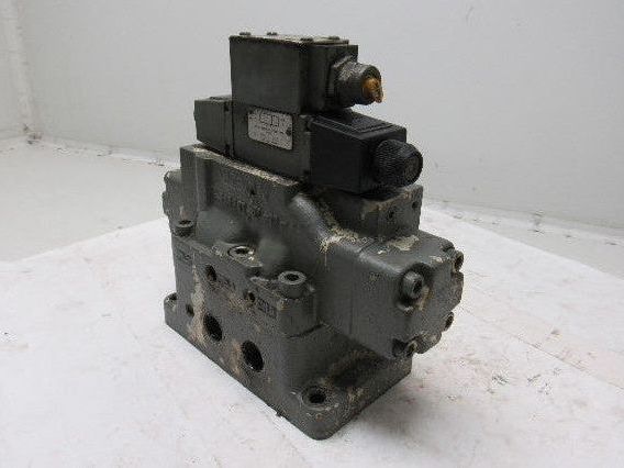 Racine FD4 BSHS 701SE Solenoid Pilot Operated 3 Position Spool Valve Unit 115V