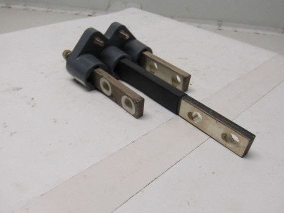 Cutler Hammer 1482D11G04 Circuit Breaker Adapter Rear Adapter Bus Assembly