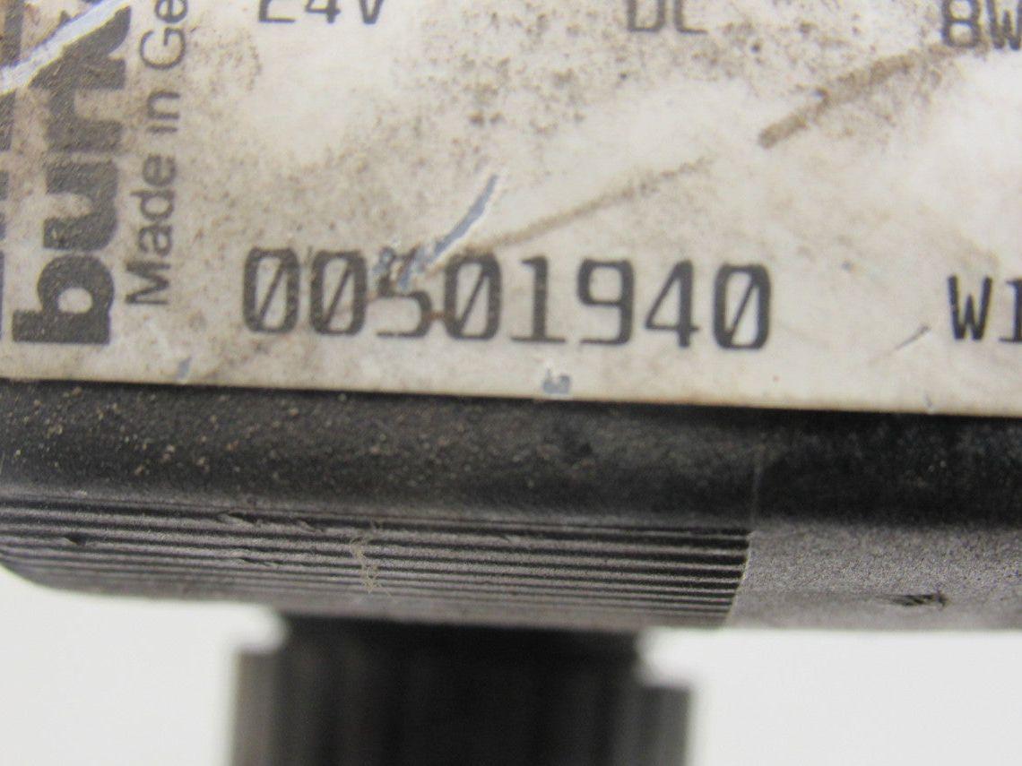 Burkert 00501940 Pneumatic Flow Control Solenoid Valve Assembly 24VDC Coil