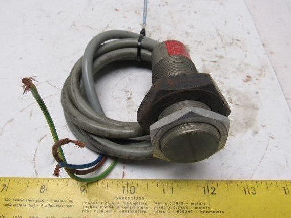 Namco EE720-21000 120VAC Capacitive Proximity Switch