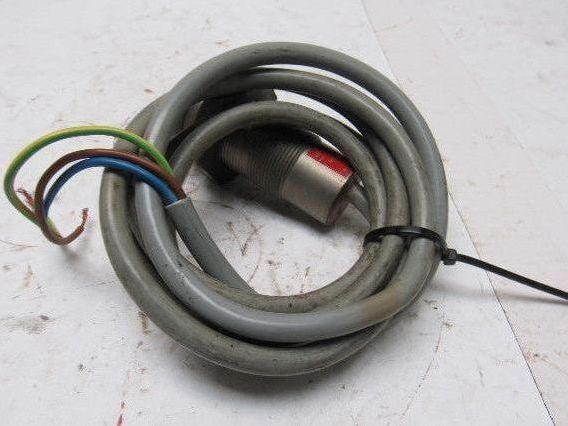 Namco EE720-21000 120VAC Capacitive Proximity Switch