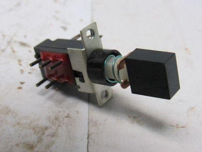 Centralab PBS-2M 2PDT Momentary Contact 1A-28 VDC .45A-115V Push Button Lot/6