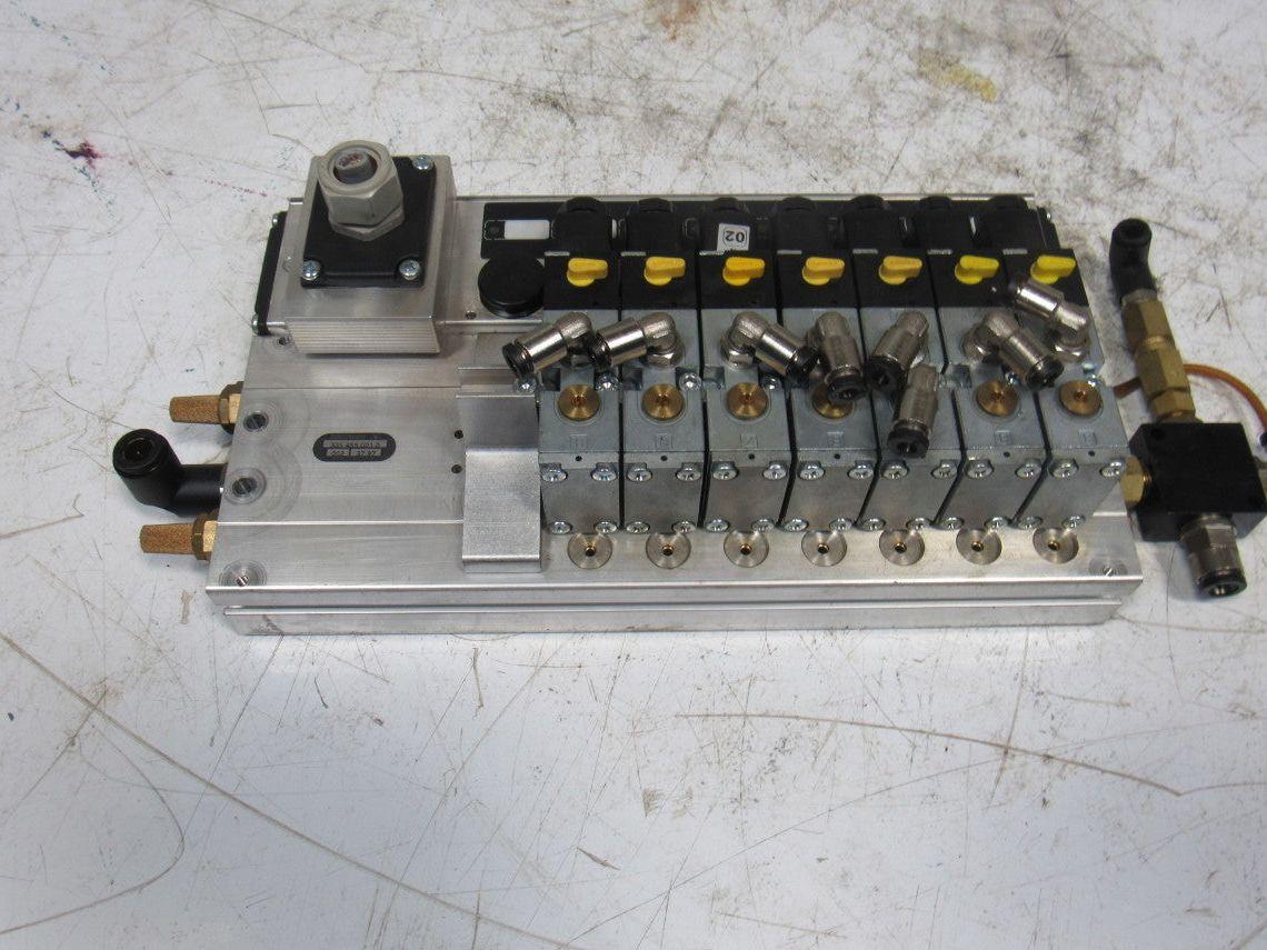 Rexroth 5777060220 5/2 Single Solenoid Valve Bank Manifold 24VDC Coil