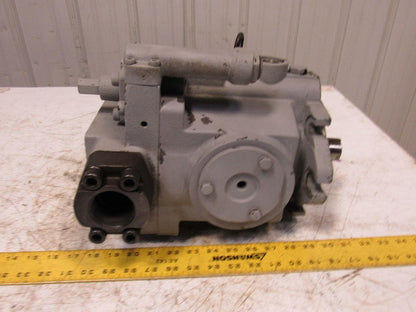 RL50-7001 RBKX PCX3XX-XX Hydraulic Motor 1-1/4" Shaft 1-1/4" NPT