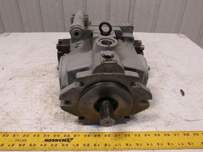 RL50-7001 RBKX PCX3XX-XX Hydraulic Motor 1-1/4" Shaft 1-1/4" NPT