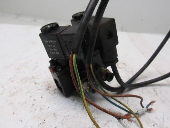 Aro A212SS-120-A 4/2Way Solenoid Operated Air Valve Assembly 120V Coil
