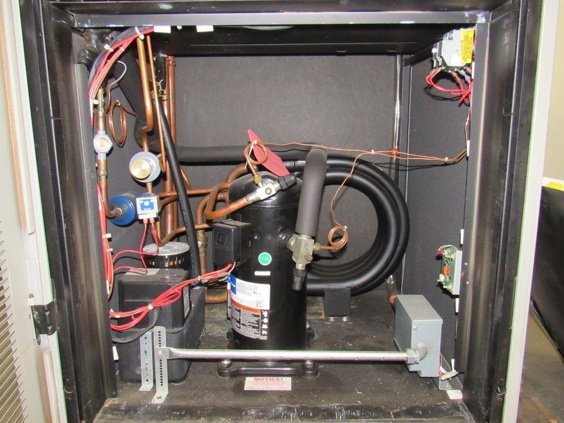 Libert BU071WGAGS060272 Liebert Upflow liquid Cooled AC 460v 3Ph