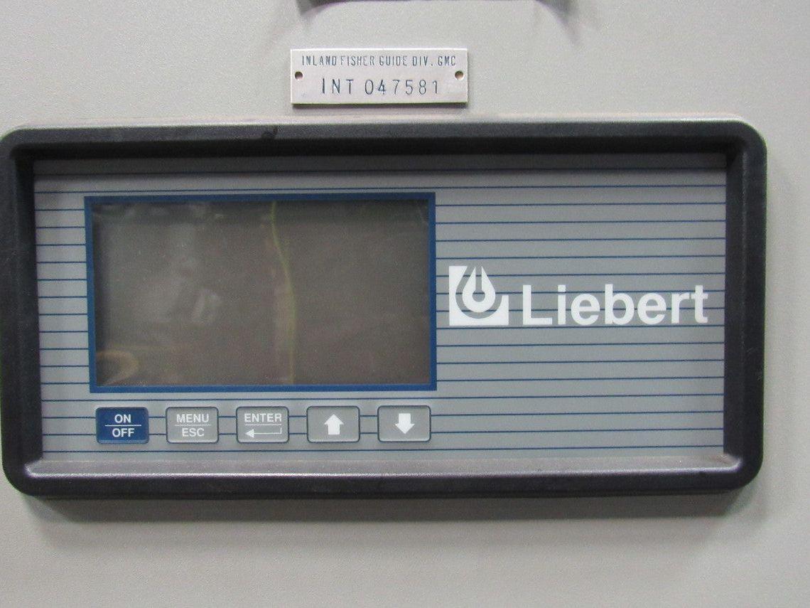 Liebert BU071WAA Liebert Upflow liquid Cooled AC 460v 3Ph