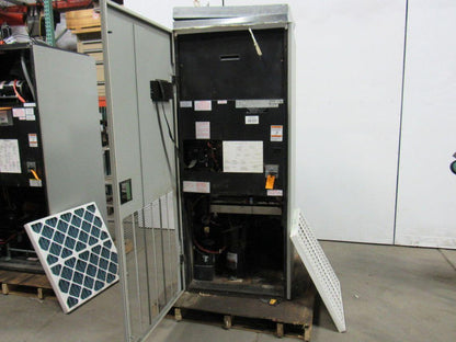 Liebert BU071WAA Liebert Upflow liquid Cooled AC 460v 3Ph