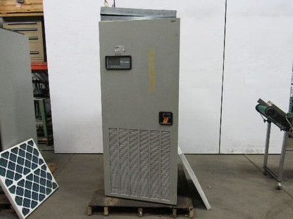 Liebert BU071WAA Liebert Upflow liquid Cooled AC 460v 3Ph