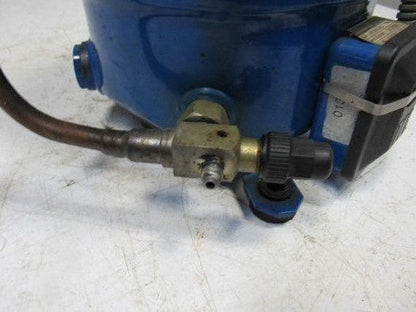Man
Maneurop MTE36JG4D 460V 50/60Hz Refrigerated Reciprocating Compressor