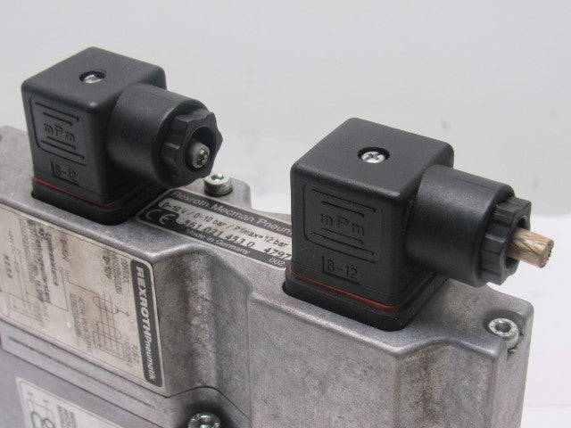 Rexroth 561 021 4530 4197 Pneumatic Control Valve