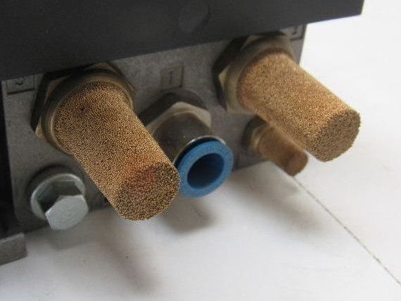 Rexroth 335 505 0920 Pneumatic Valve Manifold Assembly 576 360 020 0