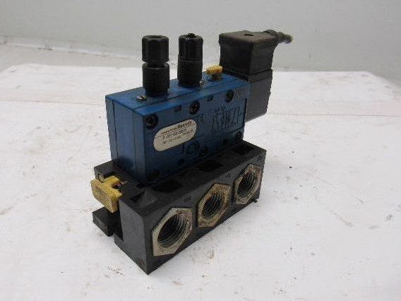 Rexroth  P-031163-00005 5/2 Position Solenoid Control Valve 24V Coil W/Manifold