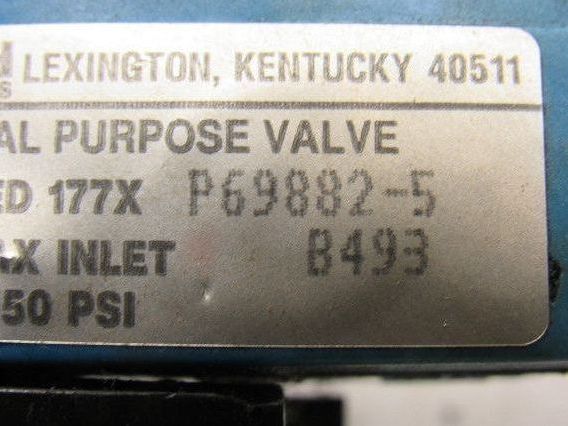 Rexroth P69882-5 Pneumatic Valve 24VDC Coil W/Manifold Block