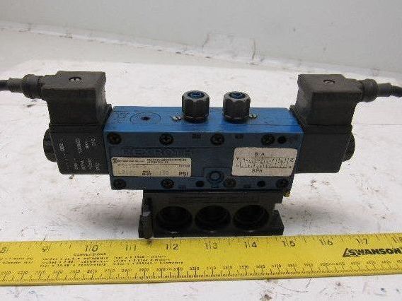 Rexroth P31165-5 Pneumatic Valve 24VDC Coil W/Manifold Block