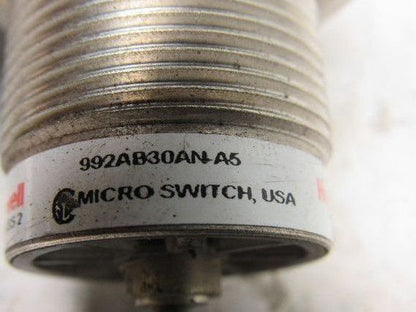Honeywell 992AB30ANA5 Inductive Proximity Sensor