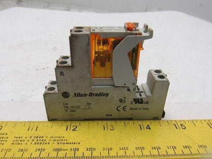 Allen Bradley 700-HK32A1-3-4 700-HN222 120V AC Relay Module And Base Lot Of 2